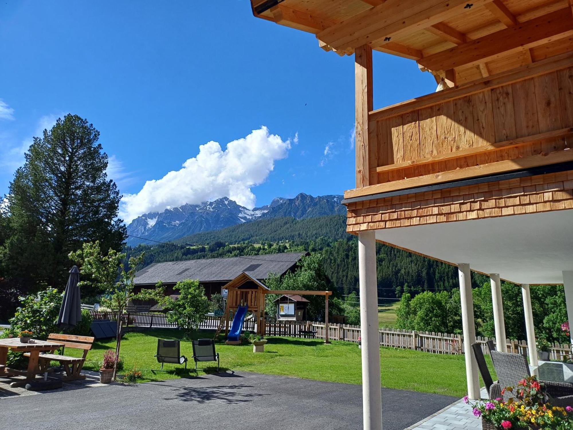 Apartments Haufhof , Haus Im Ennstal Bei Schladming Exterior photo